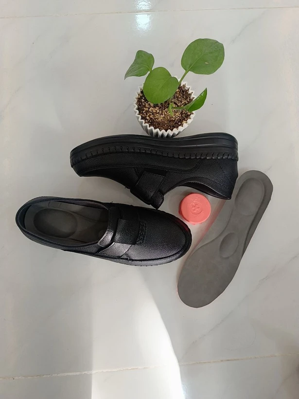 کفش طبی زنانه چرم آیدا طرح (p shoes 07)